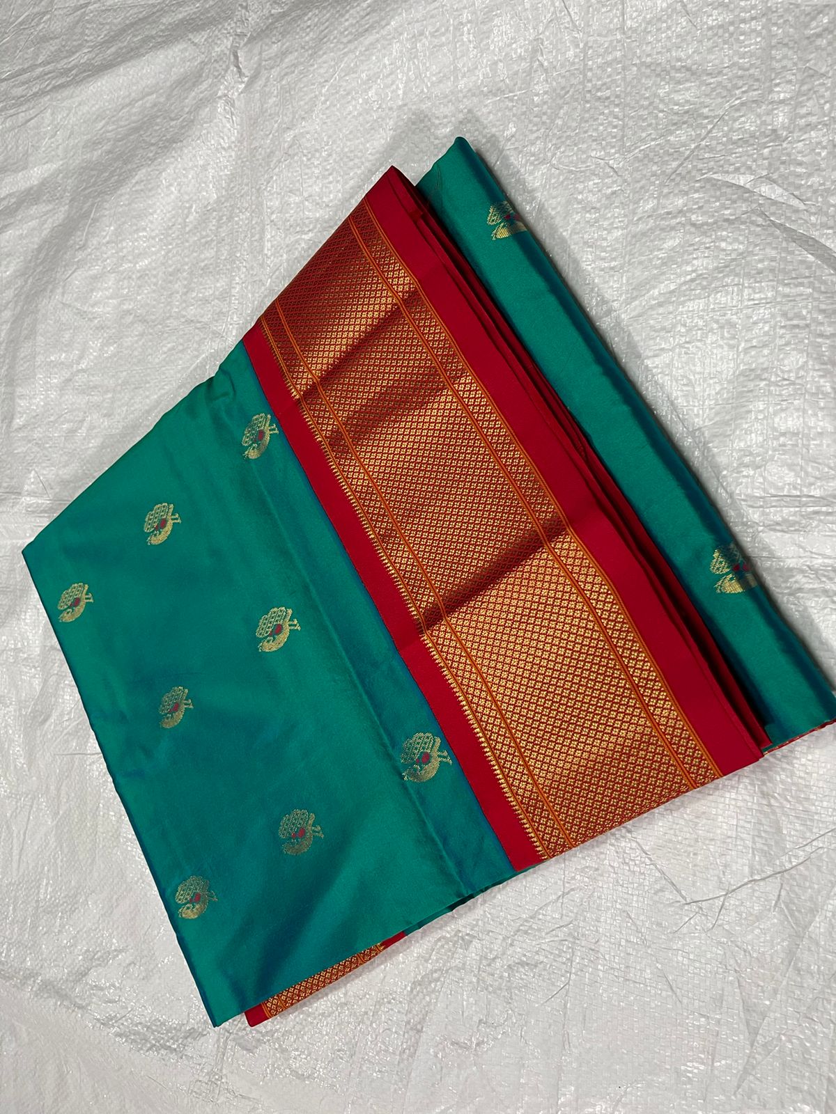 Narayanpet Pure Silk Butta Saree