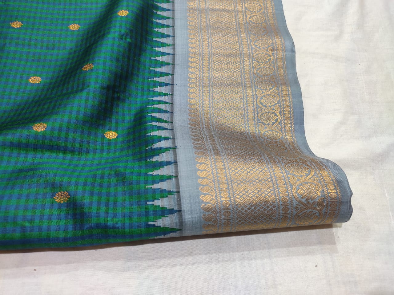 Gadwal Pure Silk Saree