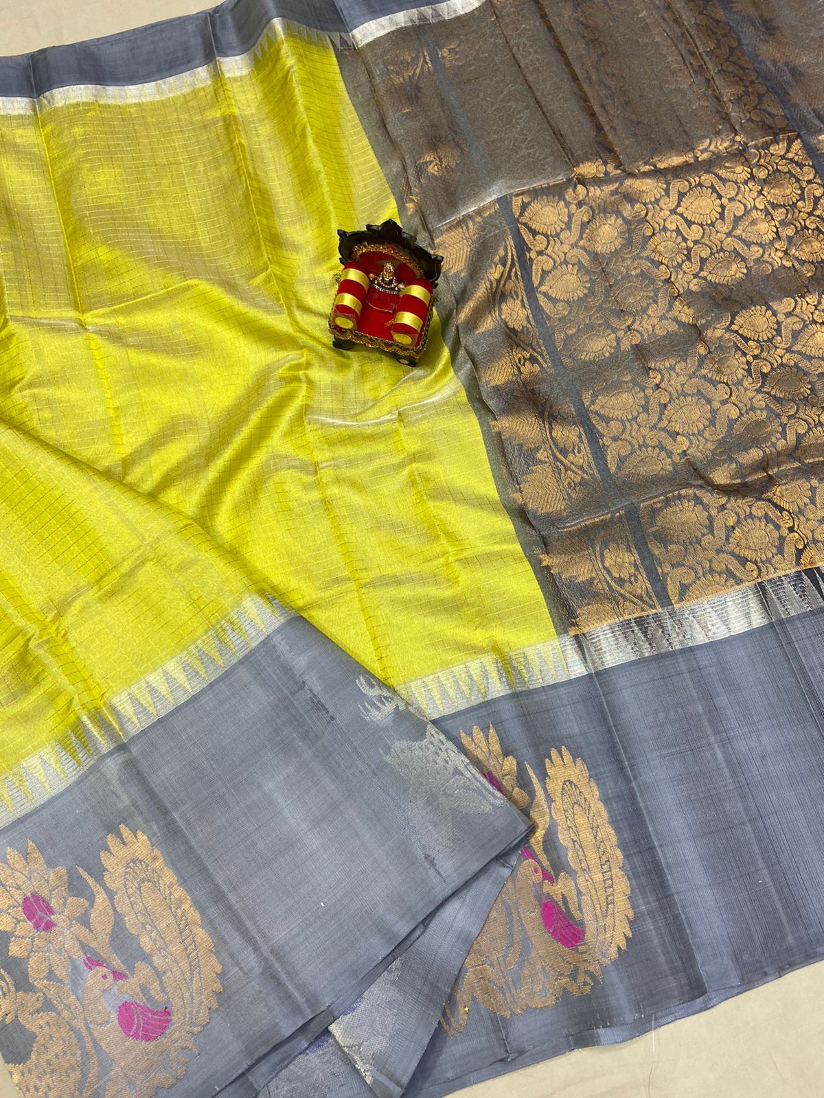 Tissue Kuppatam Saree