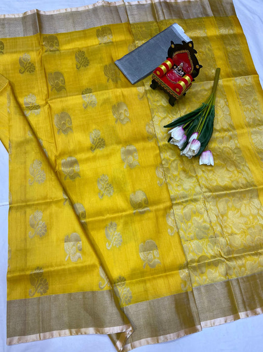 Uppada Silver Butta Saree