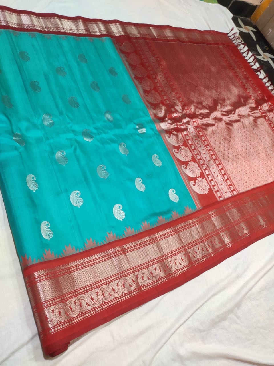 Gadwal Pure Silk Saree