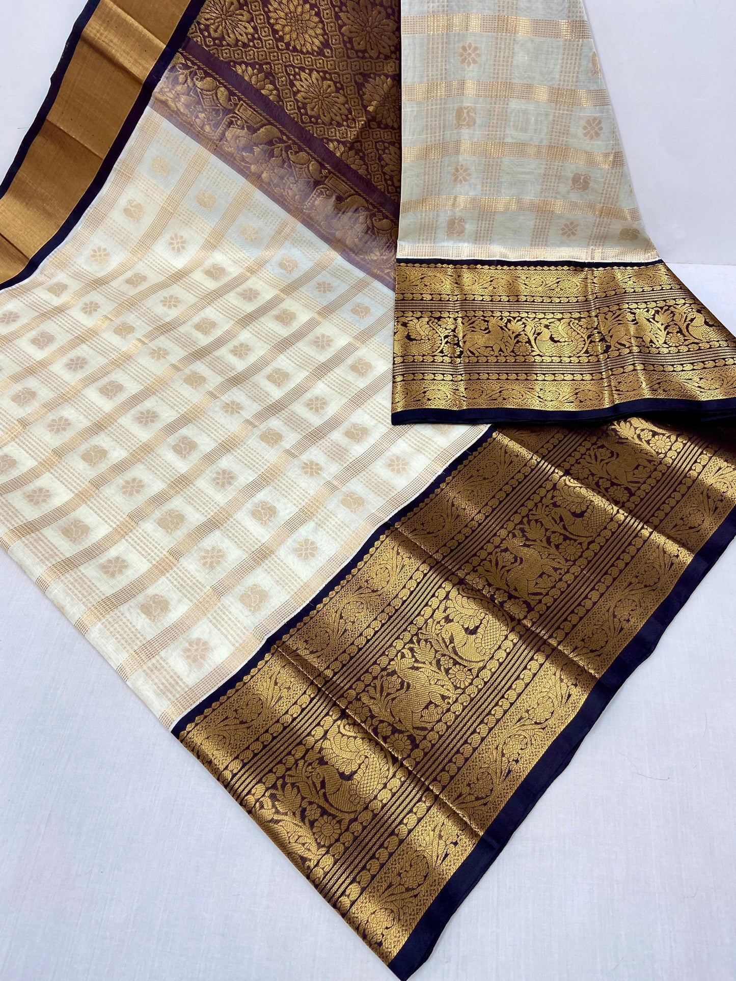 Latest Kuppadam Kanchi Border Saree